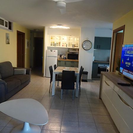 Appartement 6 Personnes Face A La Mer Cagnes-sur-Mer Exterior photo