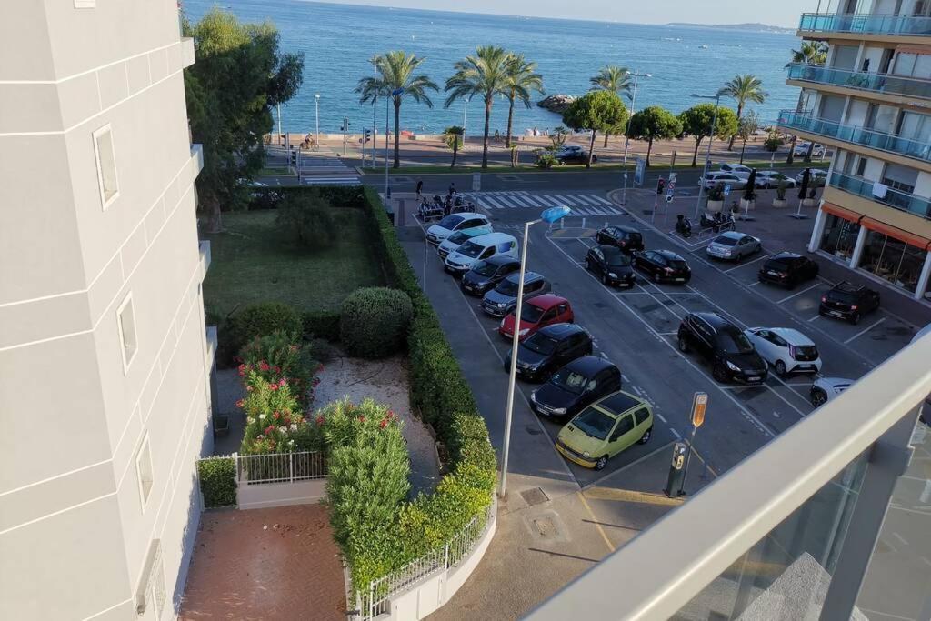 Appartement 6 Personnes Face A La Mer Cagnes-sur-Mer Exterior photo
