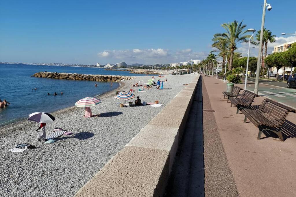 Appartement 6 Personnes Face A La Mer Cagnes-sur-Mer Exterior photo